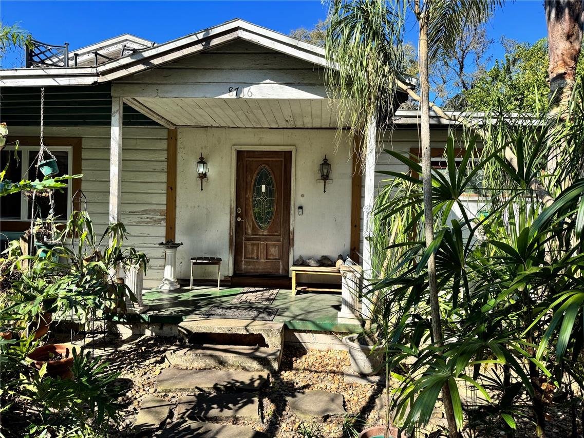 8716 N Temple Ave., Tampa, FL 33617