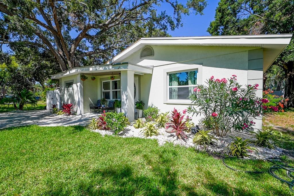 1826 Country Club Rd., St Petersburg, FL 33710