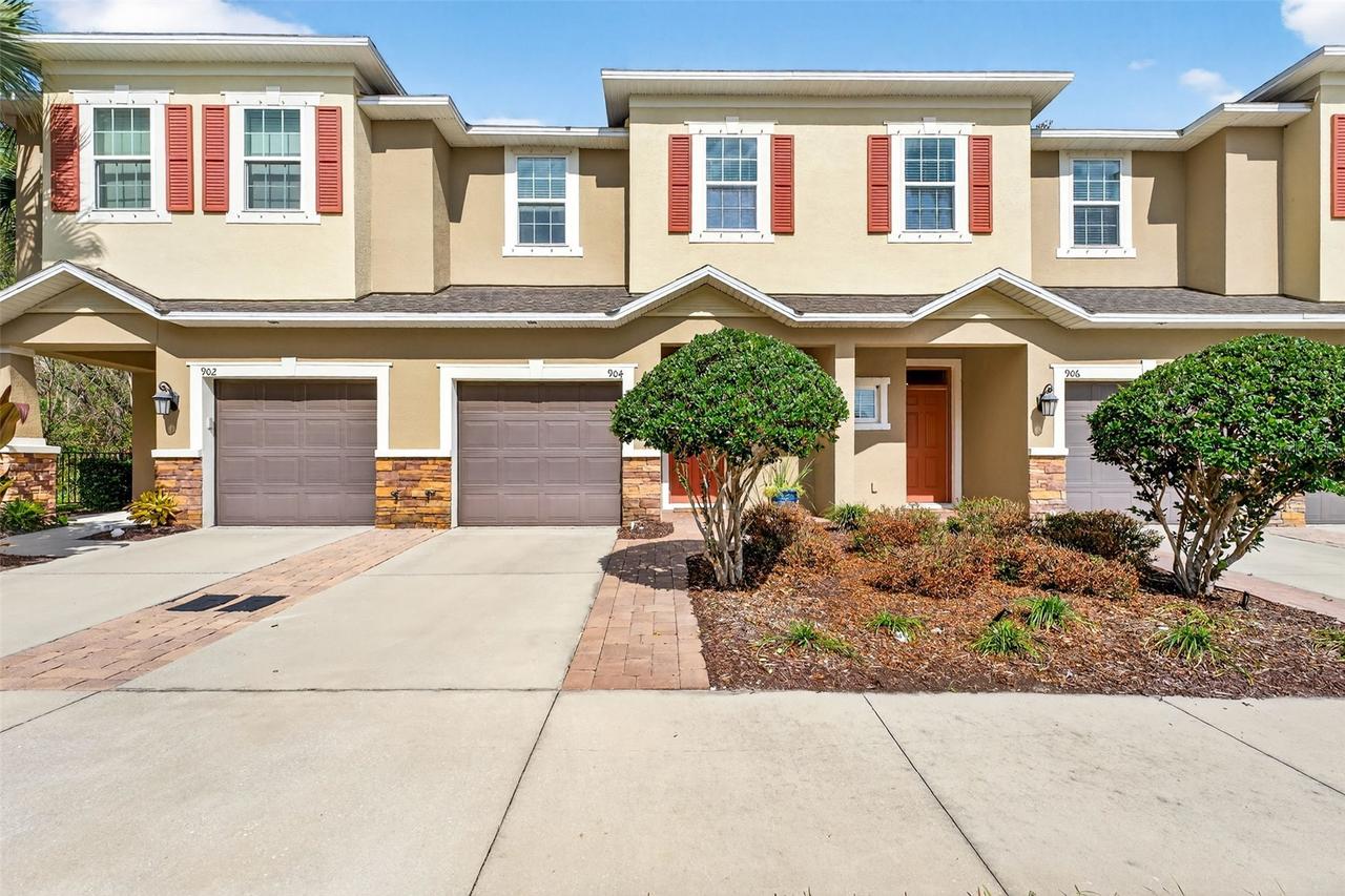 904 Vineyard Ln., Oldsmar, FL 34677