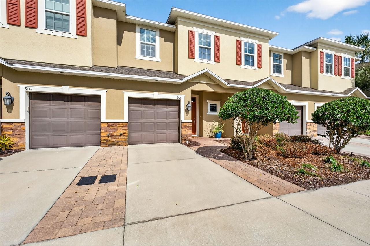 904 Vineyard Ln., Oldsmar, FL 34677