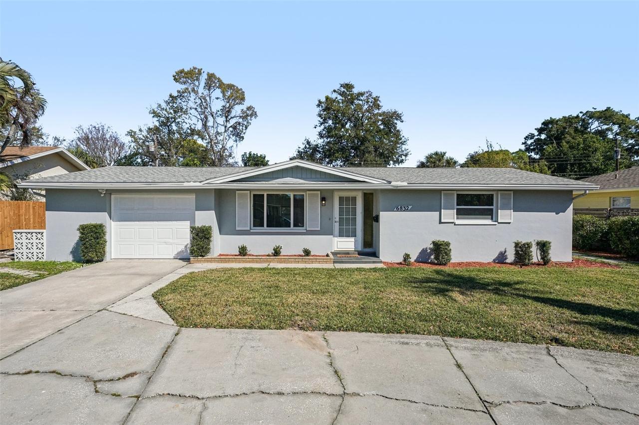 6832 16th Way, St Petersburg, FL 33712