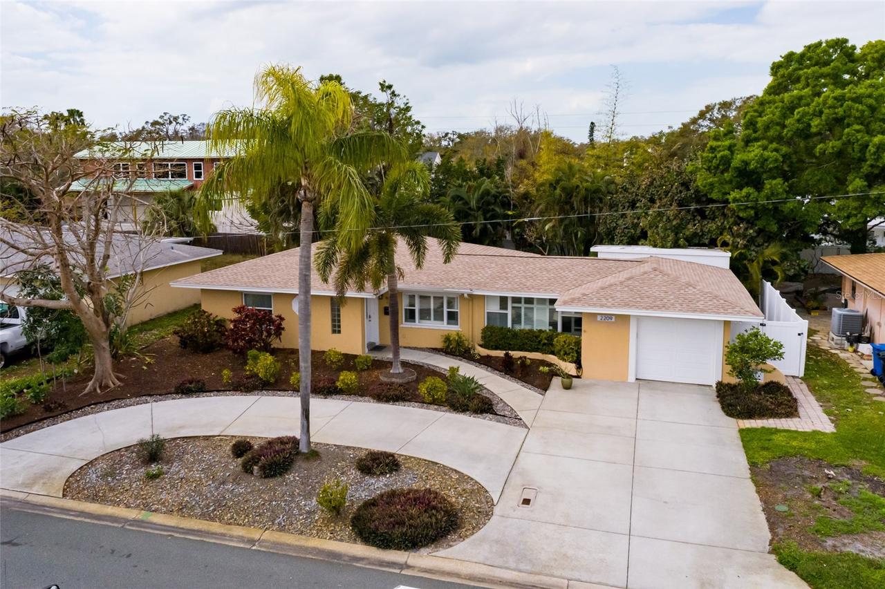 2209 Sunrise Dr., St Petersburg, FL 33705