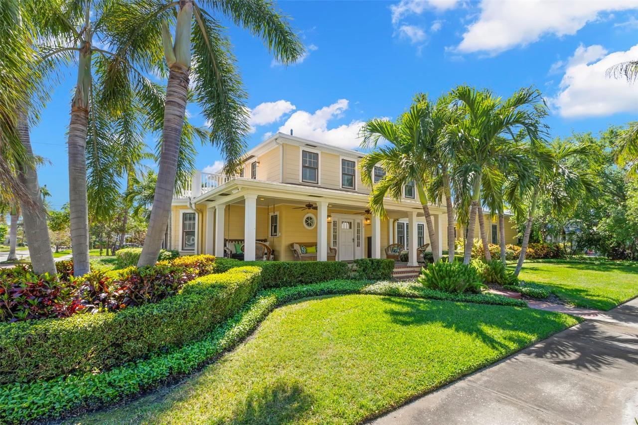 556 21st Ave., St Petersburg, FL 33704