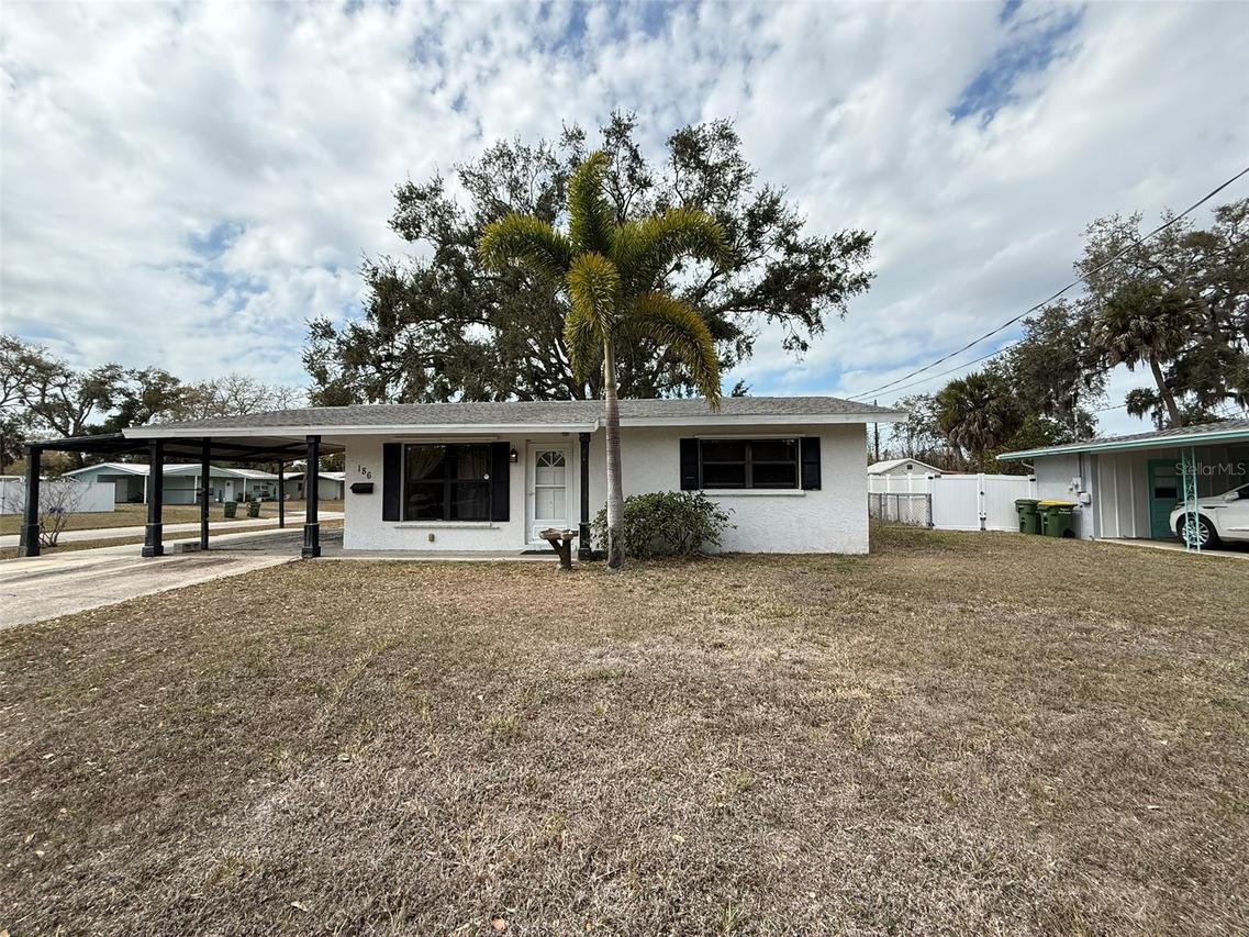 186 Midwest Pkwy., Sarasota, FL 34232