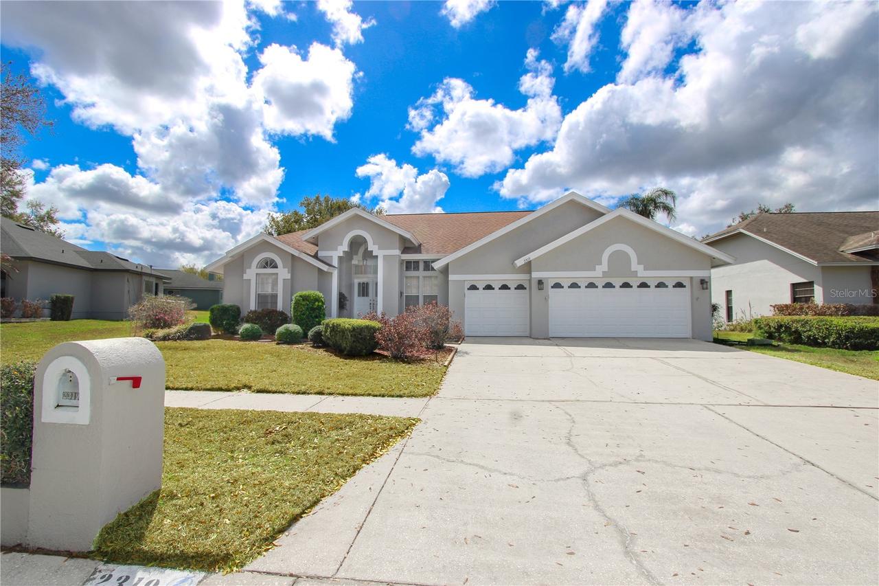 2319 Sunview Ave., Valrico, FL 33596