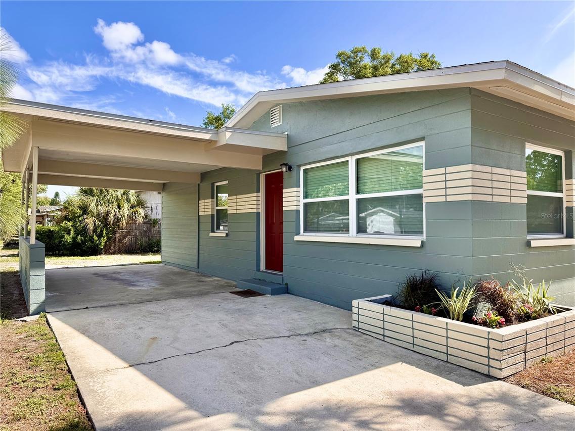 5601 62nd Way, St Petersburg, FL 33709