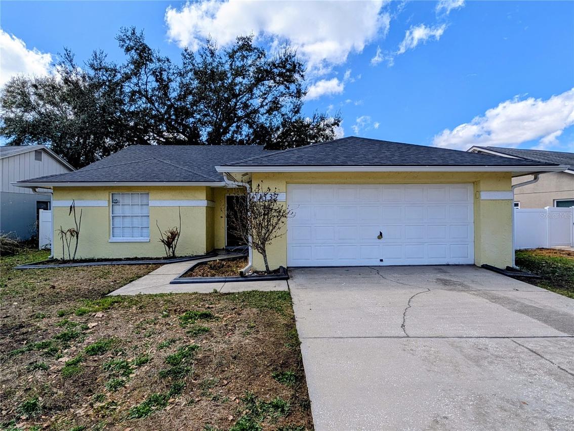 1537 Gunsmith Dr., Lutz, FL 33559