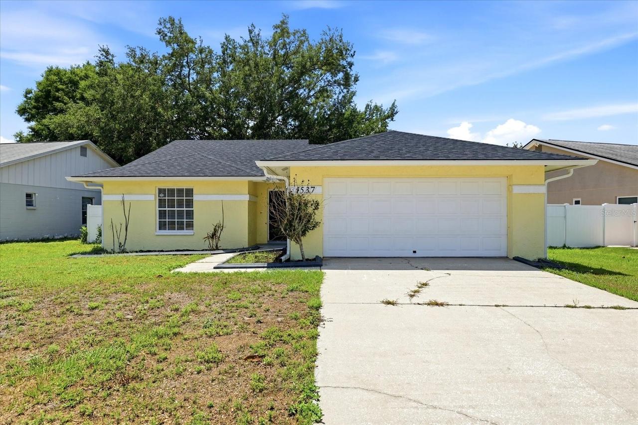 1537 Gunsmith Dr., Lutz, FL 33559