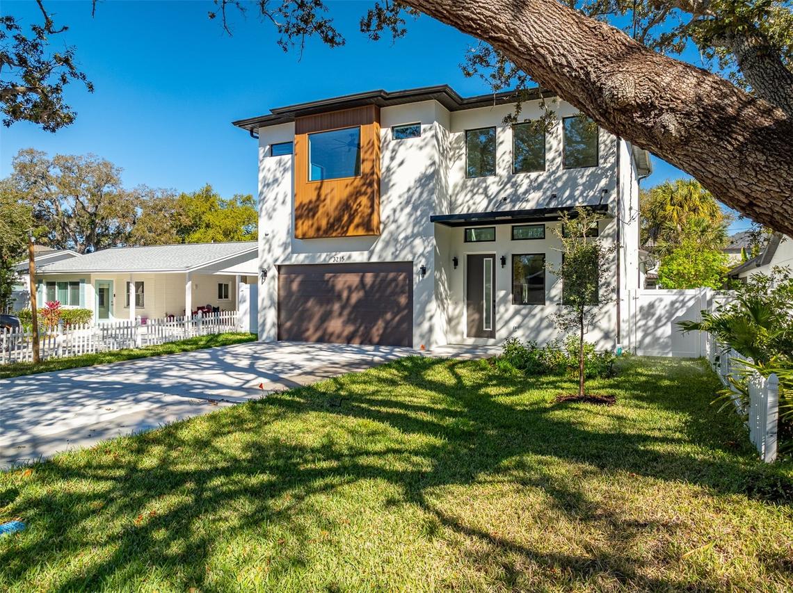 3215 W Price Ave., Tampa, FL 33611
