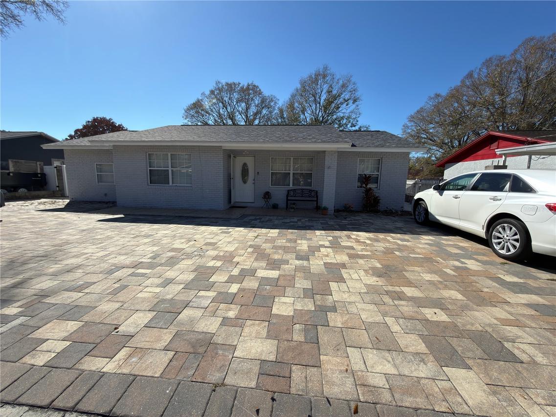 911 Maydell Dr., Tampa, FL 33619