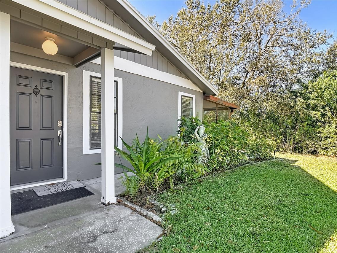 10121 Lake Oak Cir., Tampa, FL 33624