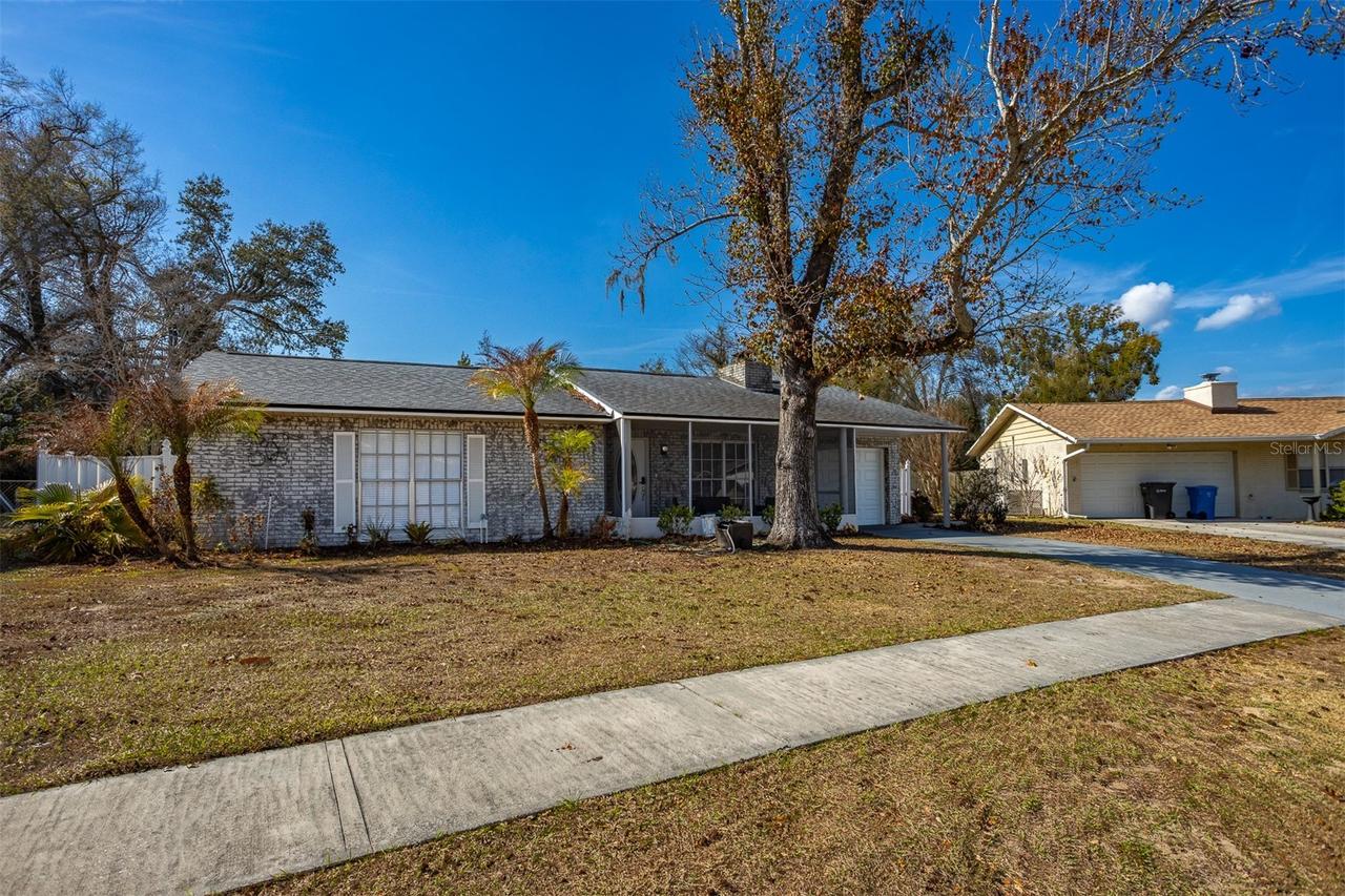 806 Chadsworth Ave., Seffner, FL 33584