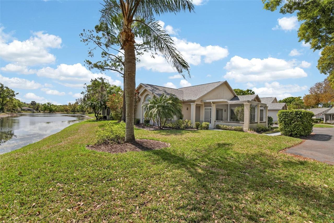 1122 Golfview Woods Dr., Sun City Center, FL 33573