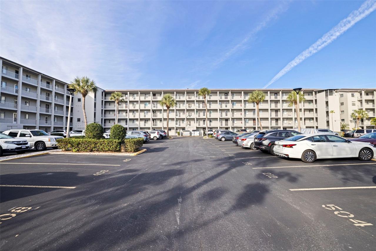 3408 Lake Bayshore Dr. #P-317, Bradenton, FL 34205