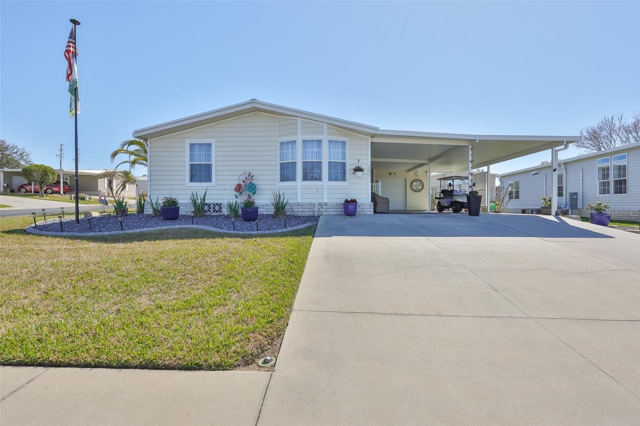 37041 Neukom Ave., Zephyrhills, FL 33541