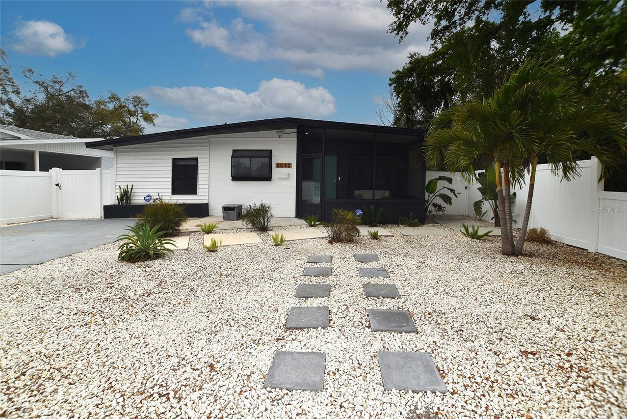 8042 36th Ave., St Petersburg, FL 33710
