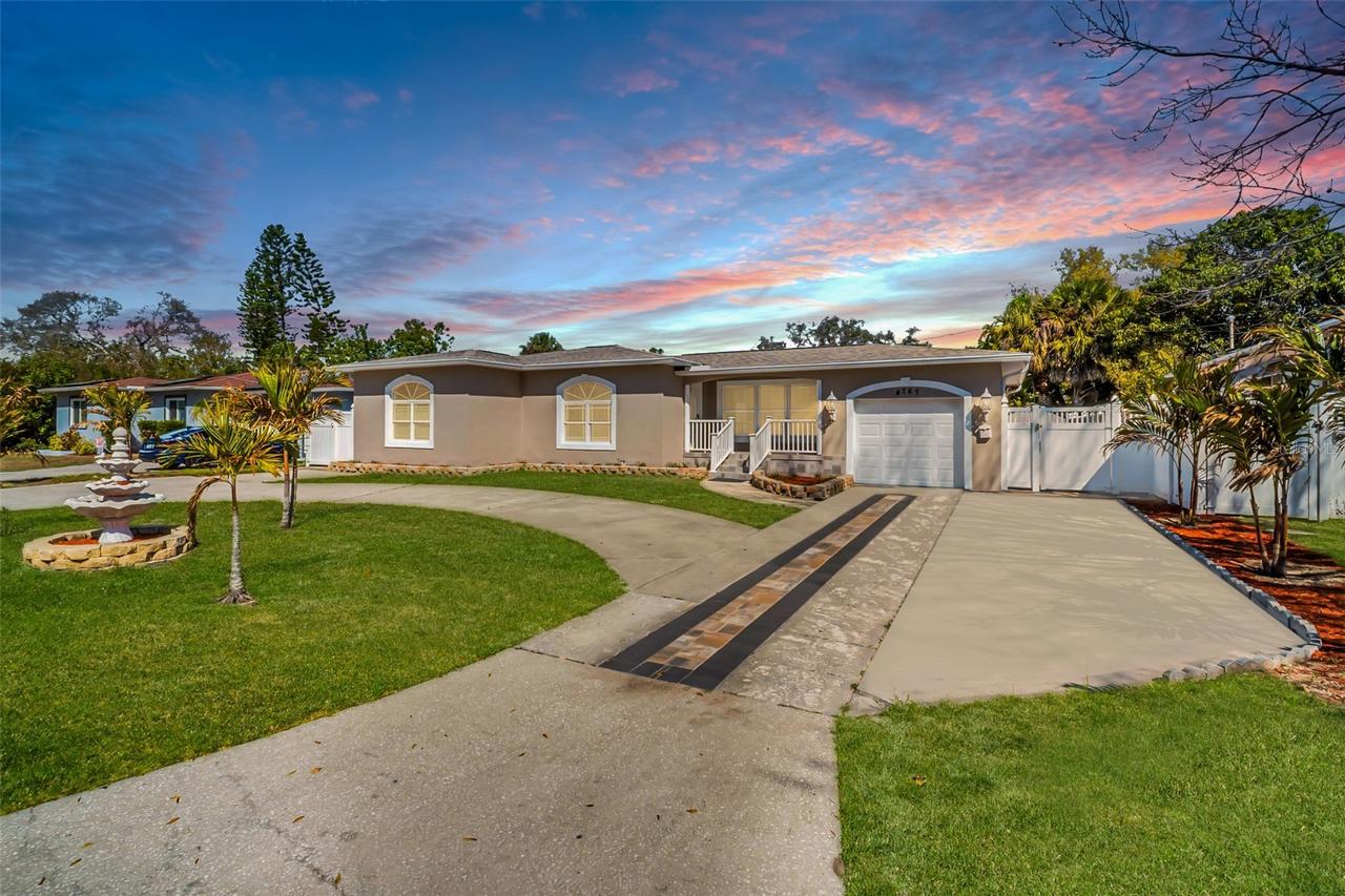 4767 26th Ave., St Petersburg, FL 33713