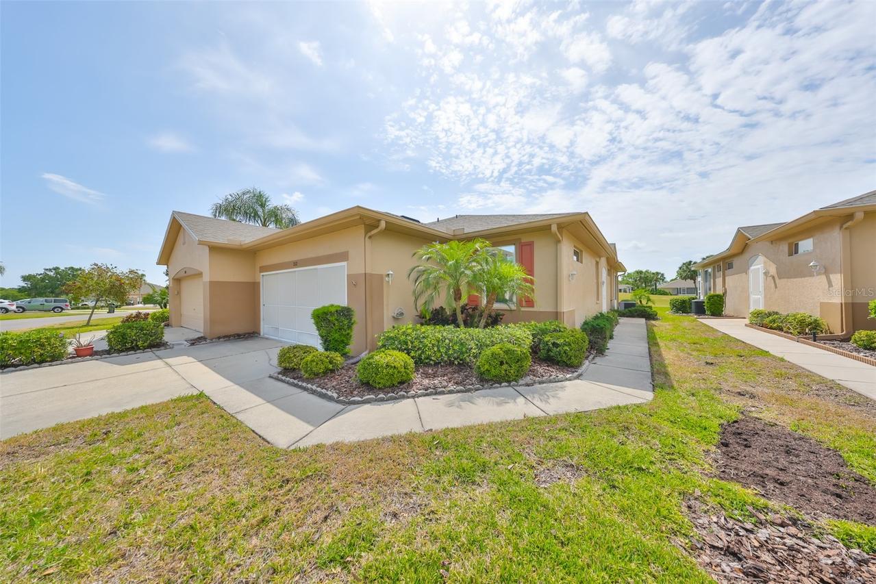 2112 Acadia Greens Dr. #62, Sun City Center, FL 33573