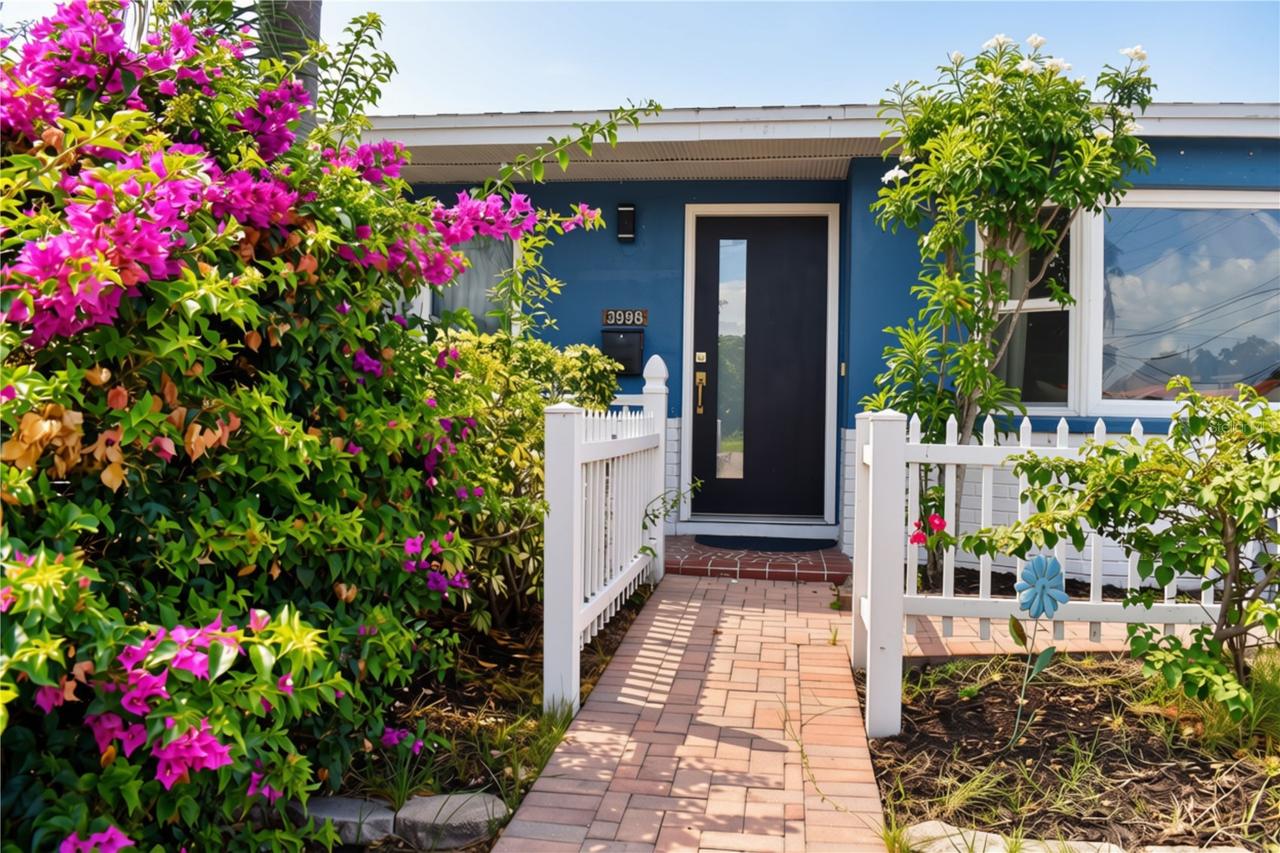 3998 22nd Ave., St Petersburg, FL 33713
