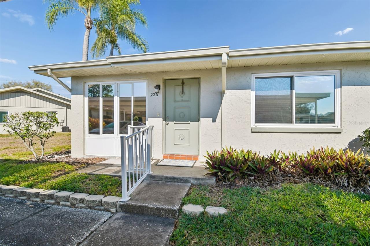 2211 Grenadier Dr. #140, Sun City Center, FL 33573