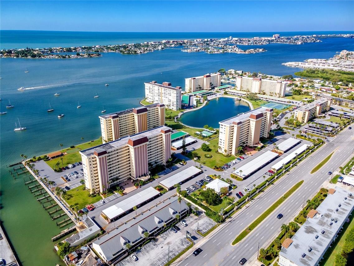 4650 Cove Cir. #409, St Petersburg, FL 33708