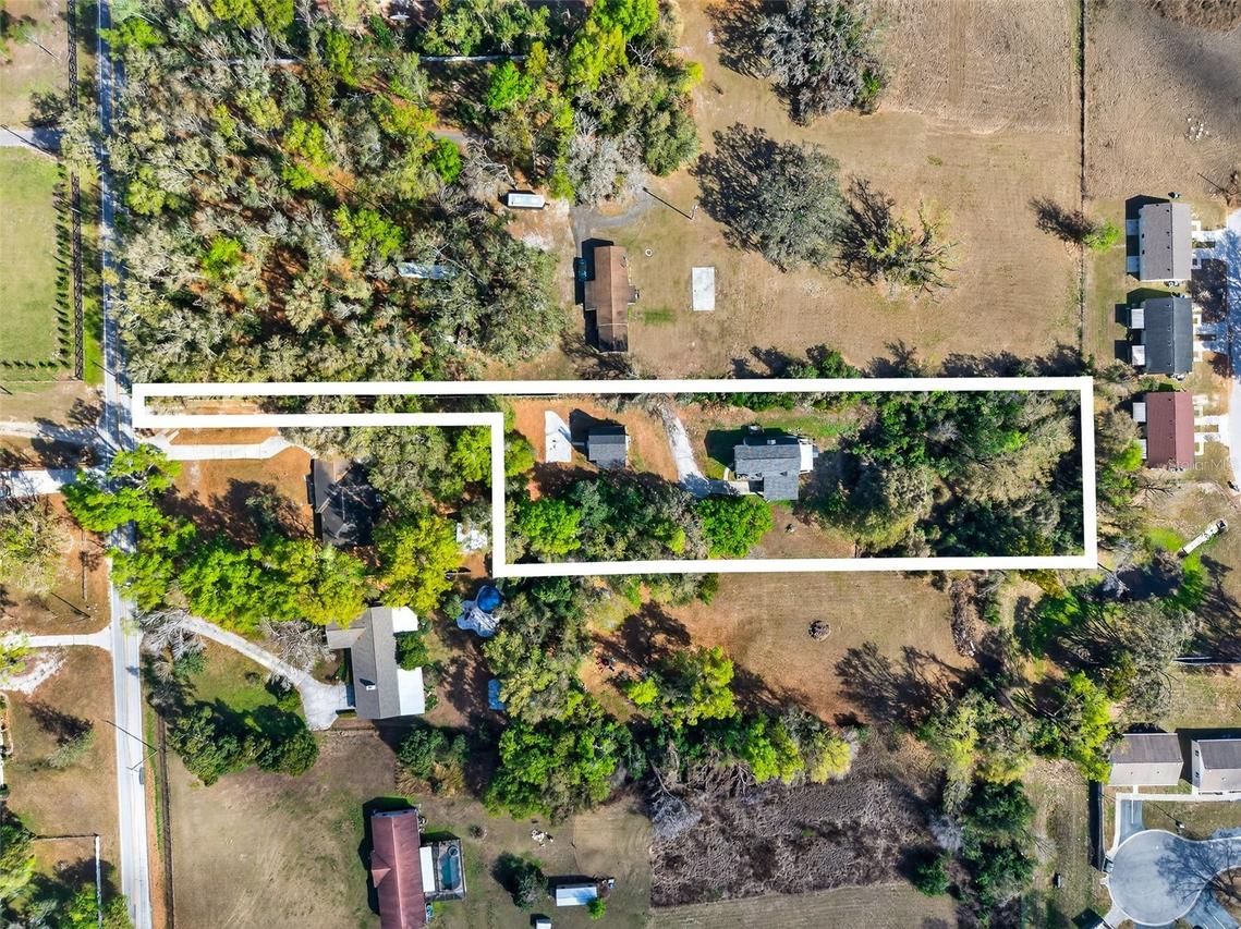 902 Two Houses Ln., Seffner, FL 33584