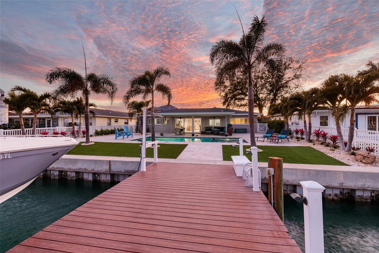 11775 E 4th St., Treasure Island, FL 33706