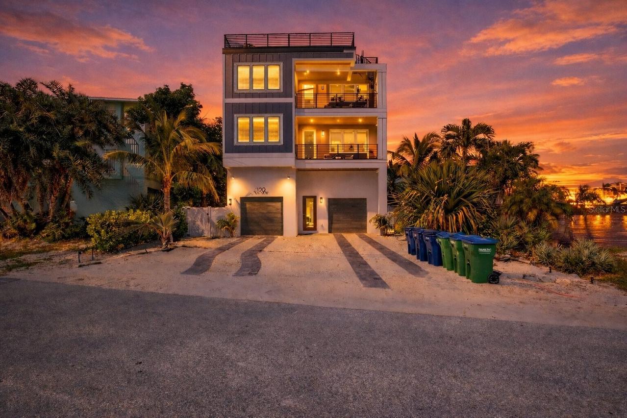 100 12th St., Bradenton Beach, FL 34217