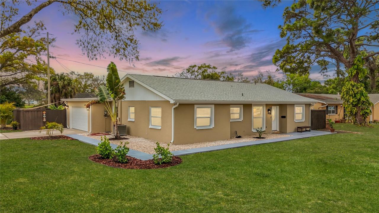 2400 Granada Cir., St Petersburg, FL 33712