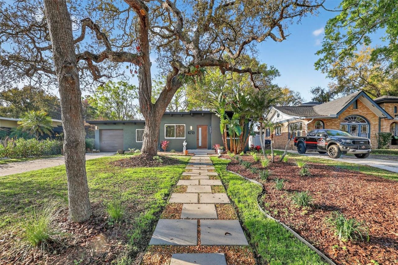1213 E Clifton St., Tampa, FL 33604