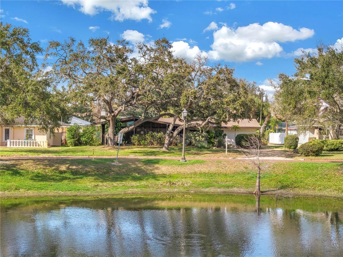 6069 4th Ave., St Petersburg, FL 33710