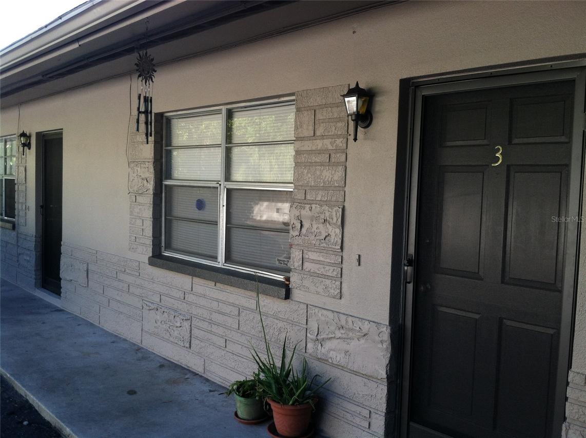 135 NE Madison Cir., St Petersburg, FL 33702