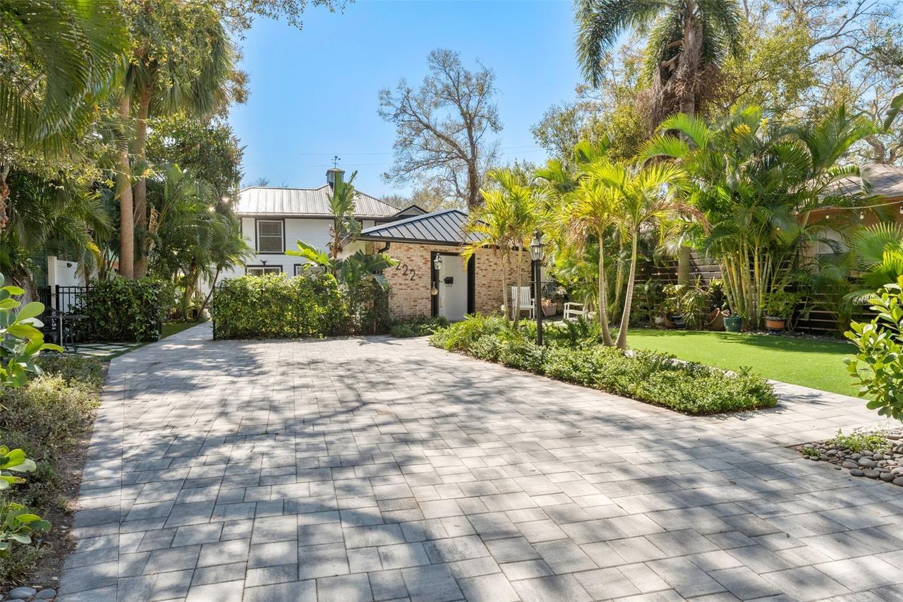 222 11th Ave., St Petersburg, FL 33701