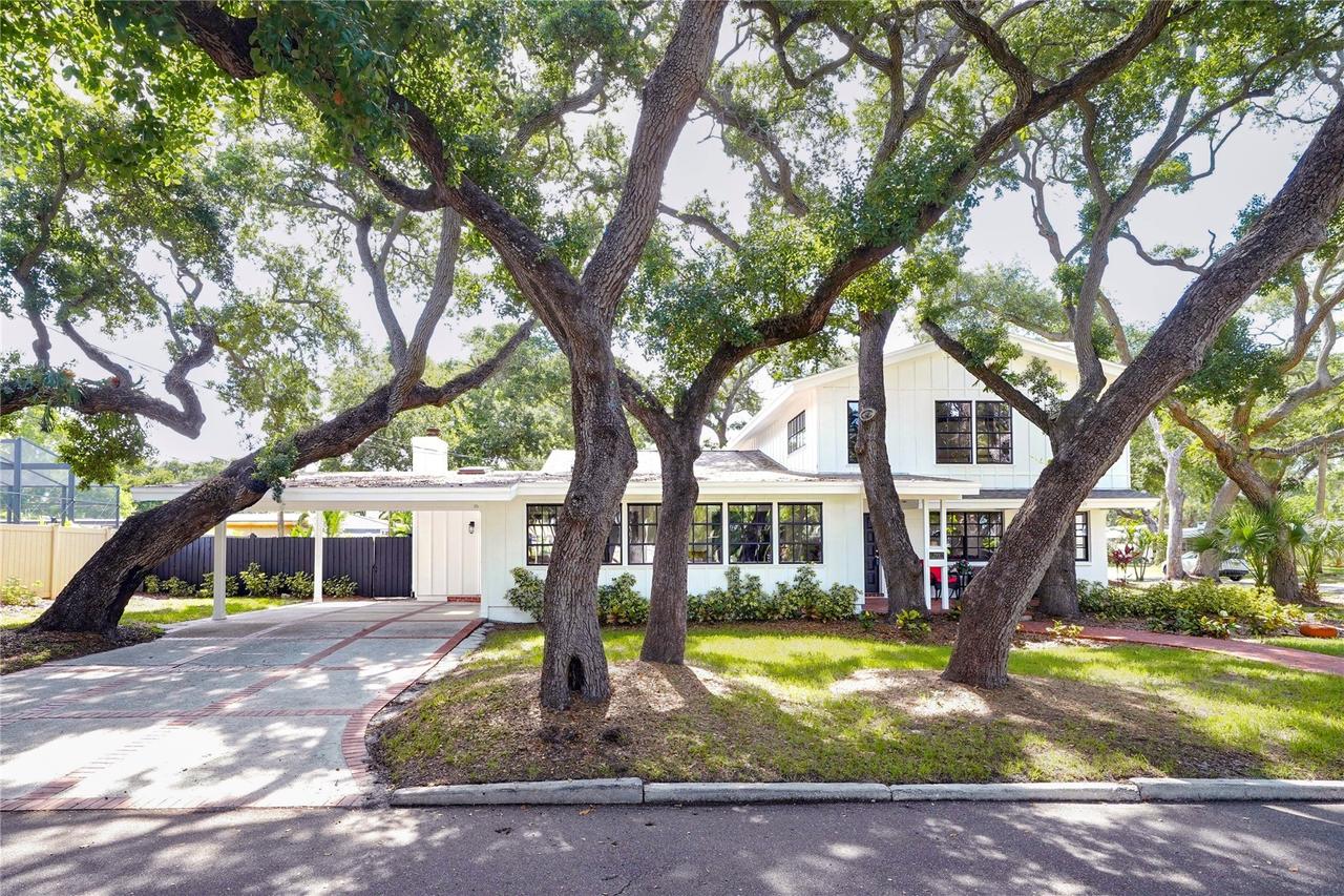 2901 Pelham Rd., St Petersburg, FL 33710