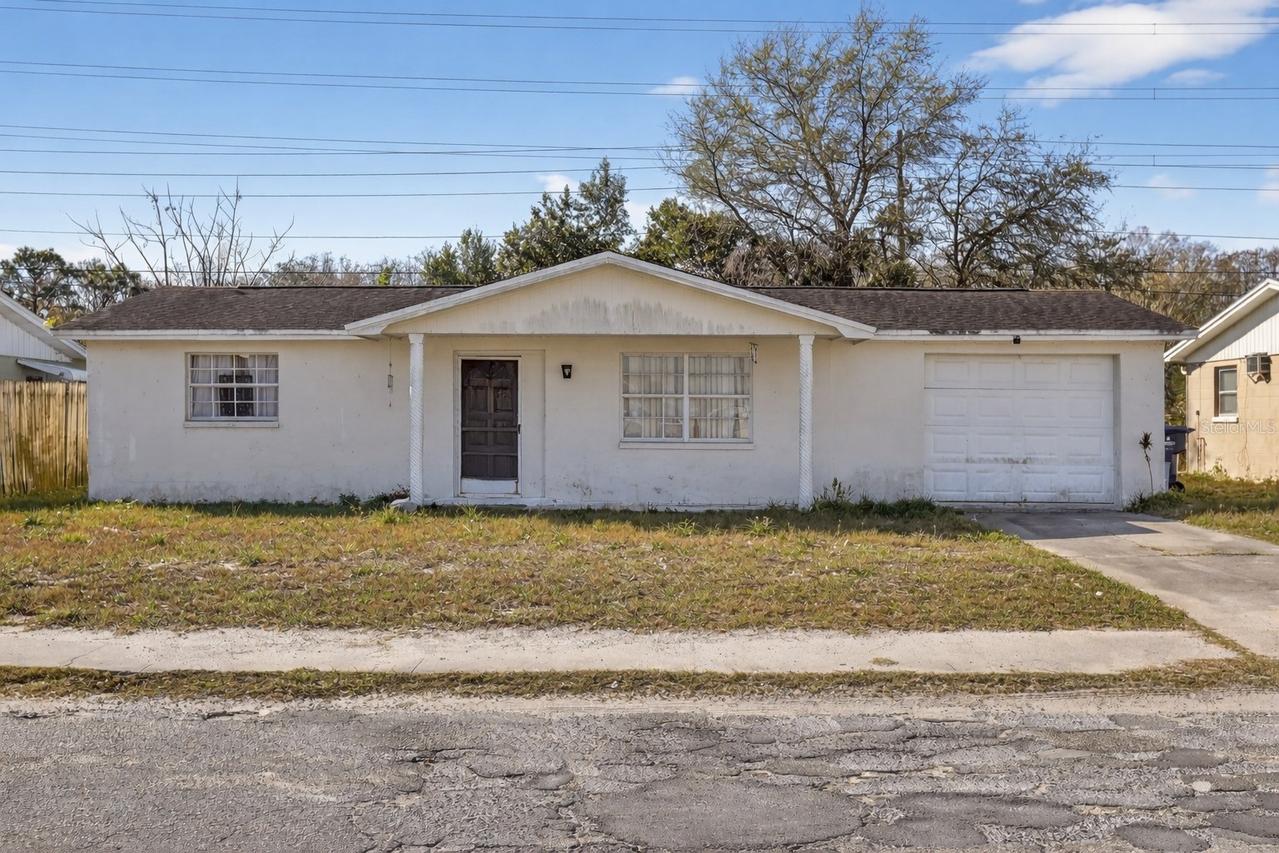 3548 Blossom Lake Dr., Holiday, FL 34691