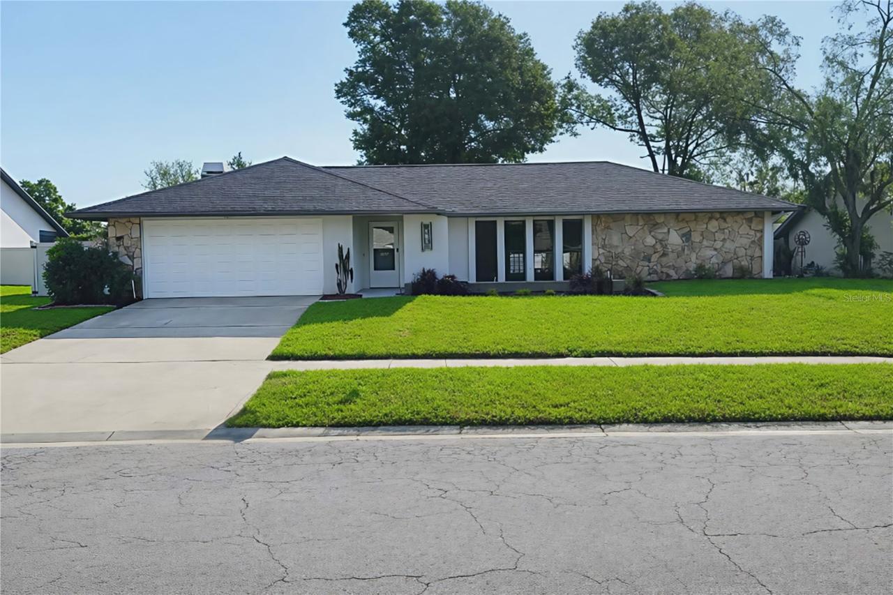 401 Running Horse Rd., Seffner, FL 33584