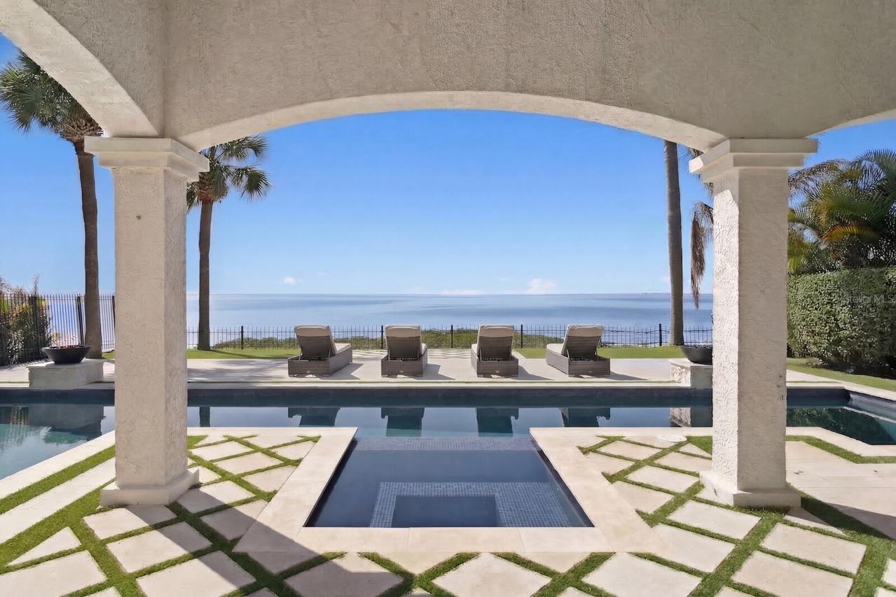 3915 Snapper Pointe Dr., Tampa, FL 33611