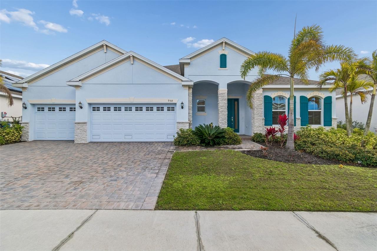 958 Signet Dr., Apollo Beach, FL 33572