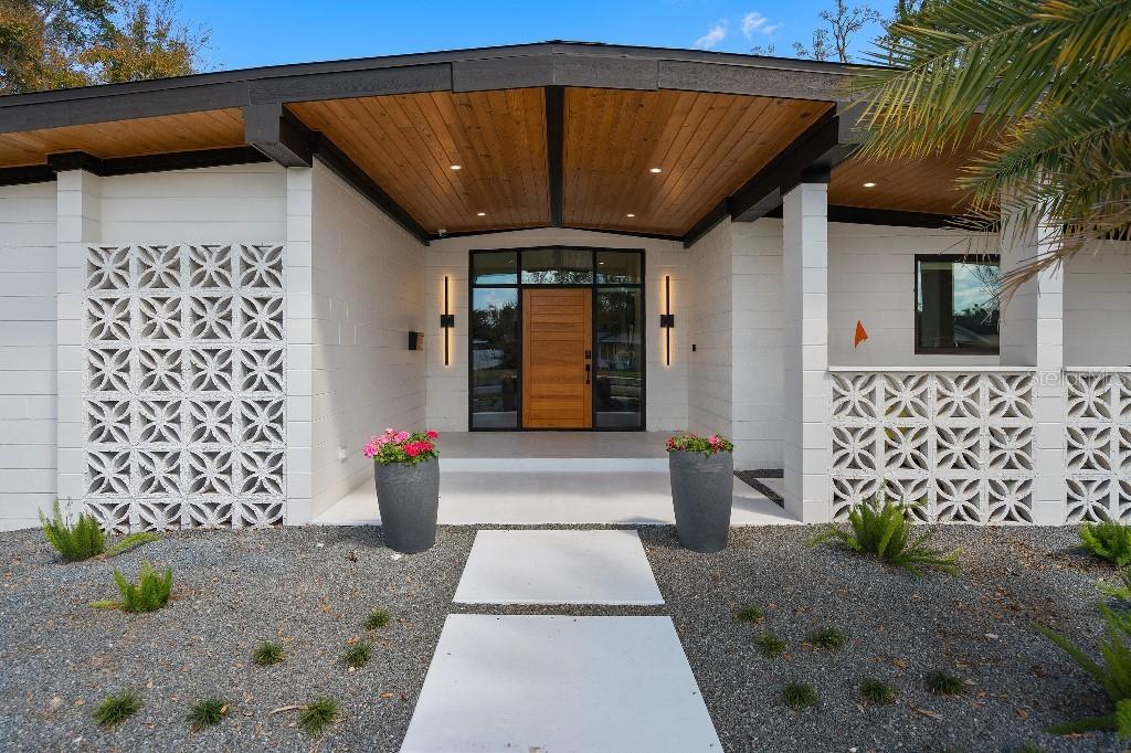 3715 Neptune Dr., Orlando, FL 32804