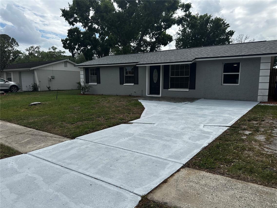 3704 Meadowbreeze Dr., Tampa, FL 33619