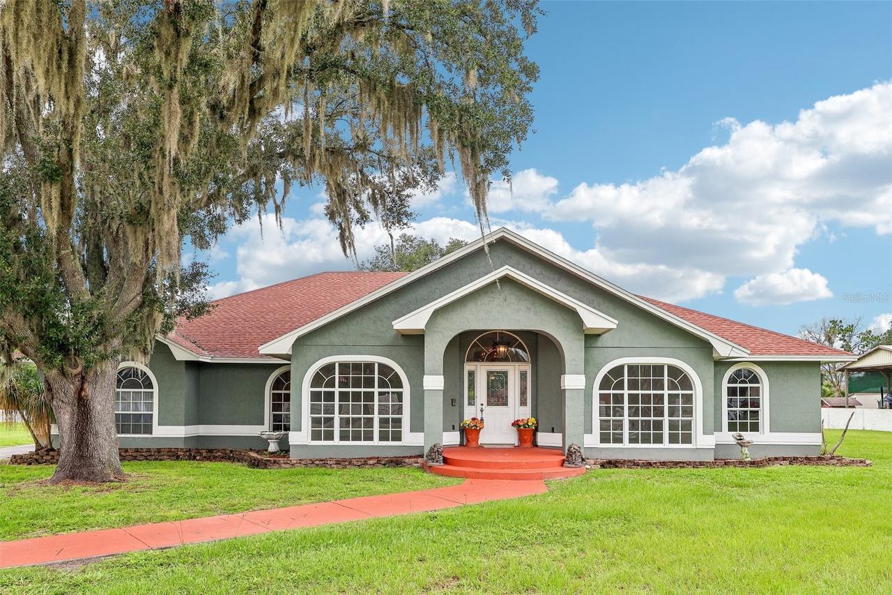 7026 Pinehaven Dr., Lakeland, FL 33810
