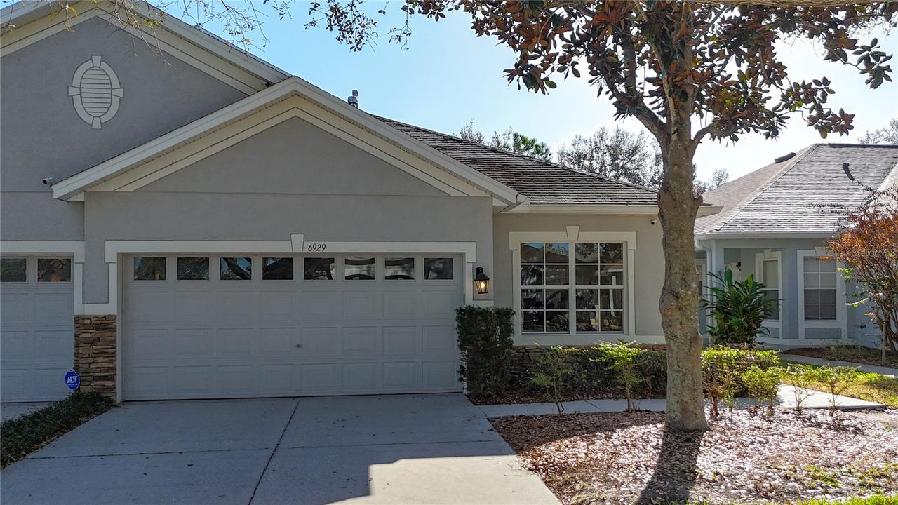 6929 Surrey Hill Pl., Apollo Beach, FL 33572