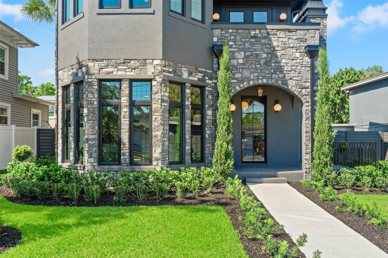 807 W Park Ave., Tampa, FL 33602