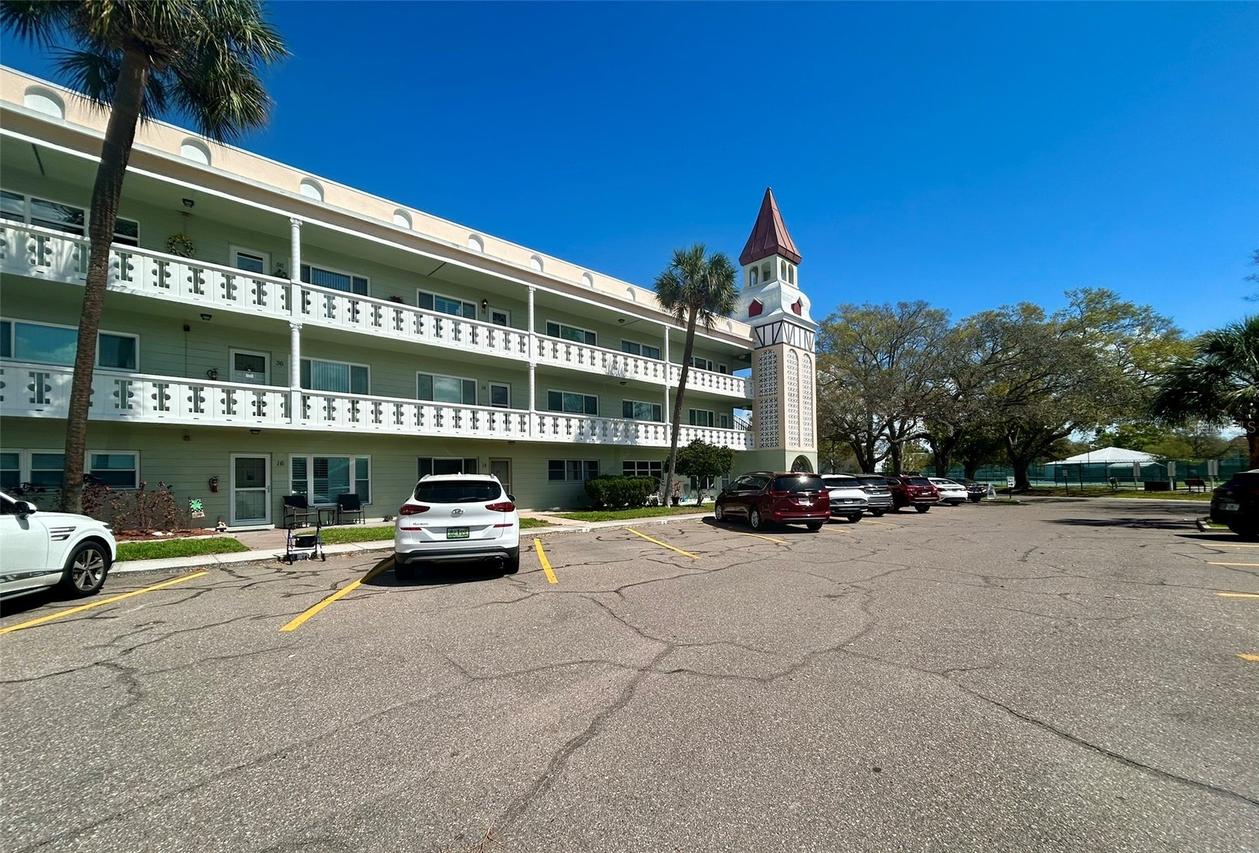 2400 Columbia Dr. #18, Clearwater, FL 33763