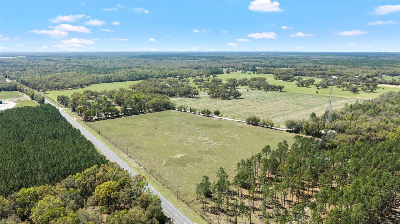 300 NE 708 Ave., Old Town, FL 32680