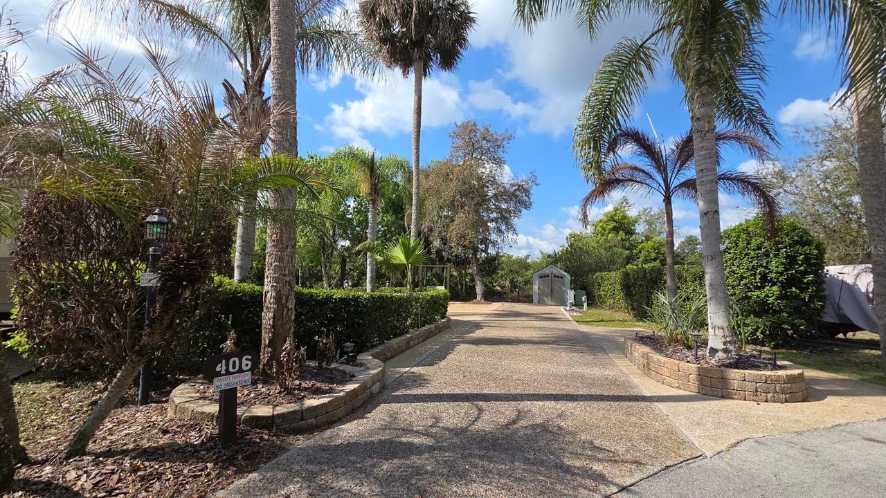 406 Longhorn Dr., River Ranch, FL 33867