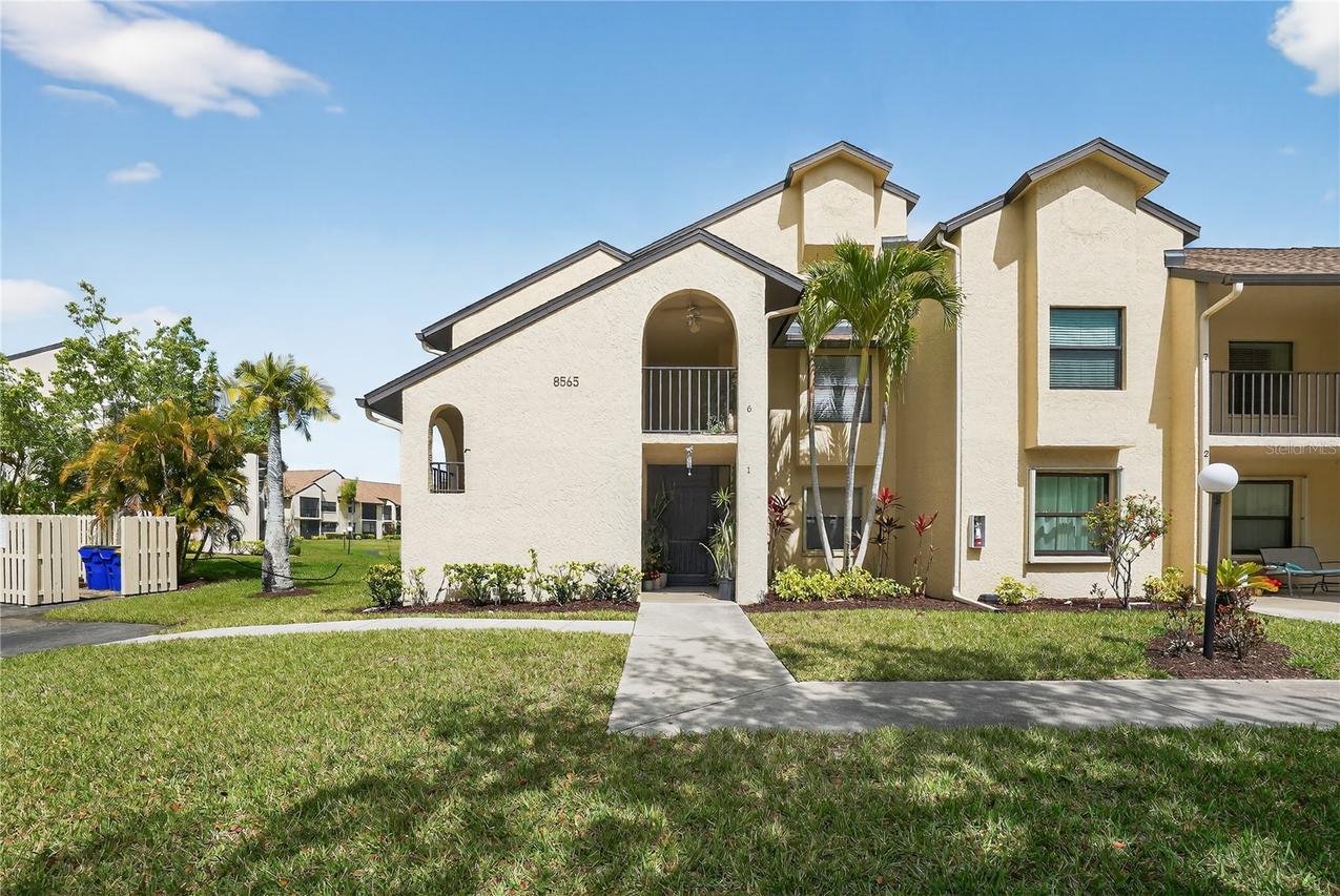 8565 Charter Club Cir. #6, Fort Myers, FL 33919