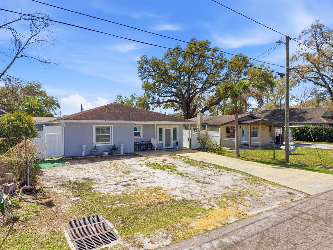 2706 W Powhatan Ave., Tampa, FL 33614