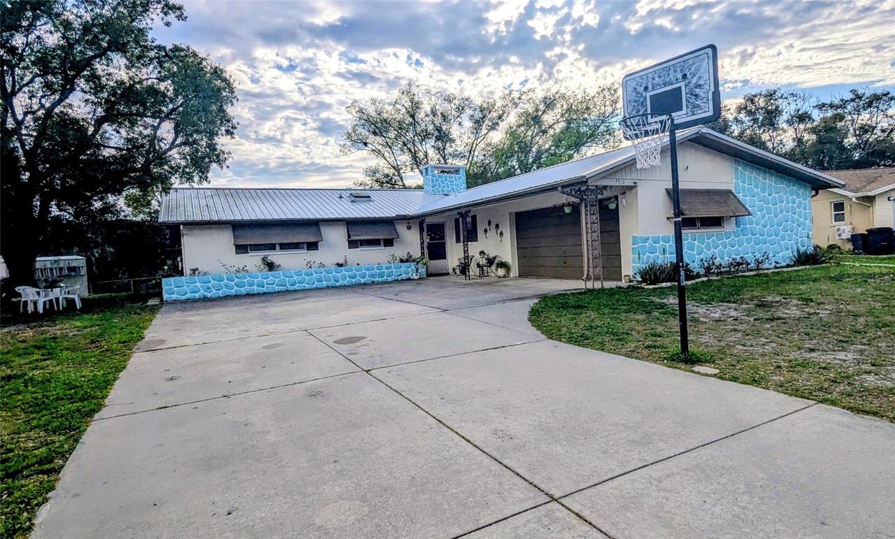 7510 Pineapple Ln., Port Richey, FL 34668