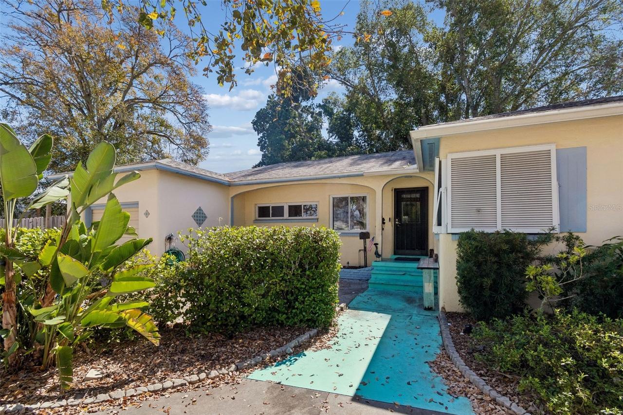 2120 Coronada Way, St Petersburg, FL 33712